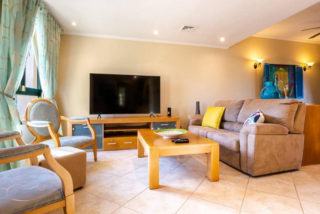 Beautiful Townhouse in Tierra del Sol, Aruba